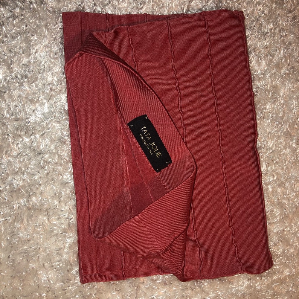 Compressional skirt - Picture 2 of 3